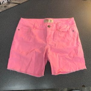 L.E.I. Neon Pink Jean Shorts